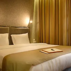 https://athlos-hotel.hotels-of-thessaloniki.com